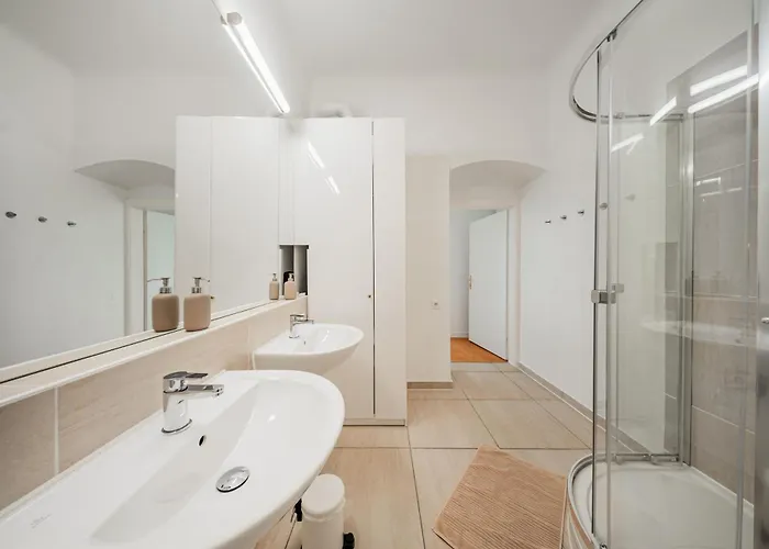 Sonnige Altbauwohnung Nahe Hauptbahnhof Appartement
